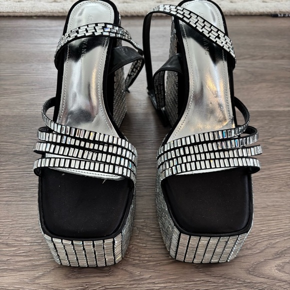 AZALEA WANG
Katherine Ankle Strap
Platform Sandal - Picture 3 of 11